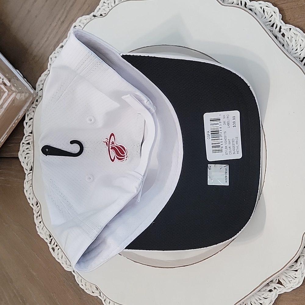 Miami Heat Hat - Picture 3 of 5